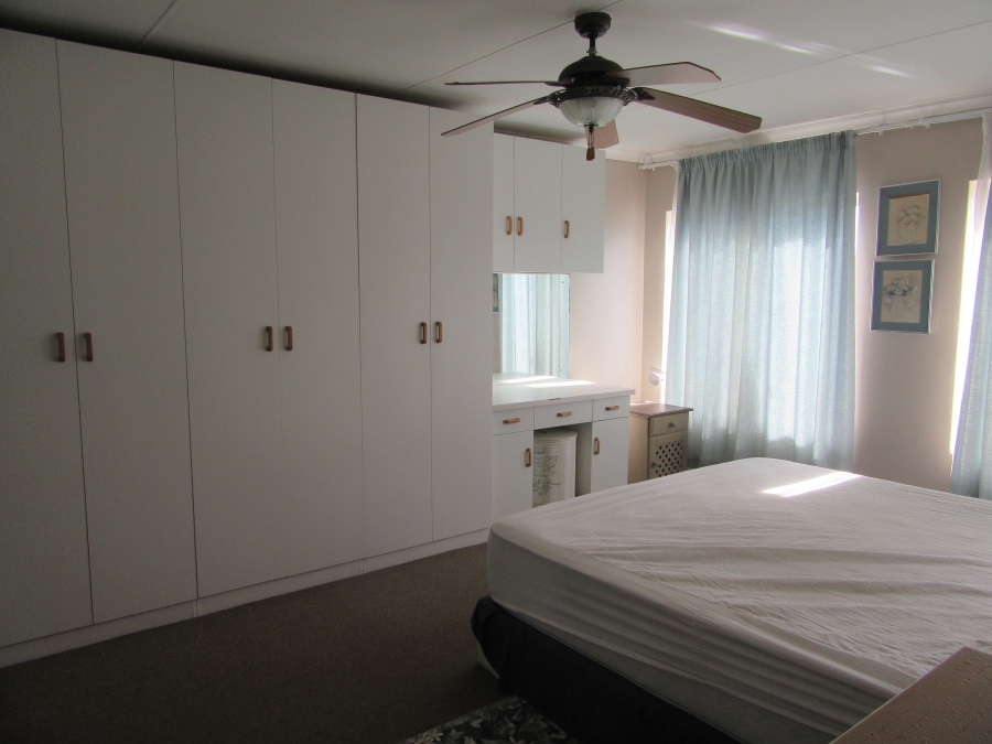 5 Bedroom Property for Sale in Fraaiuitsig Western Cape